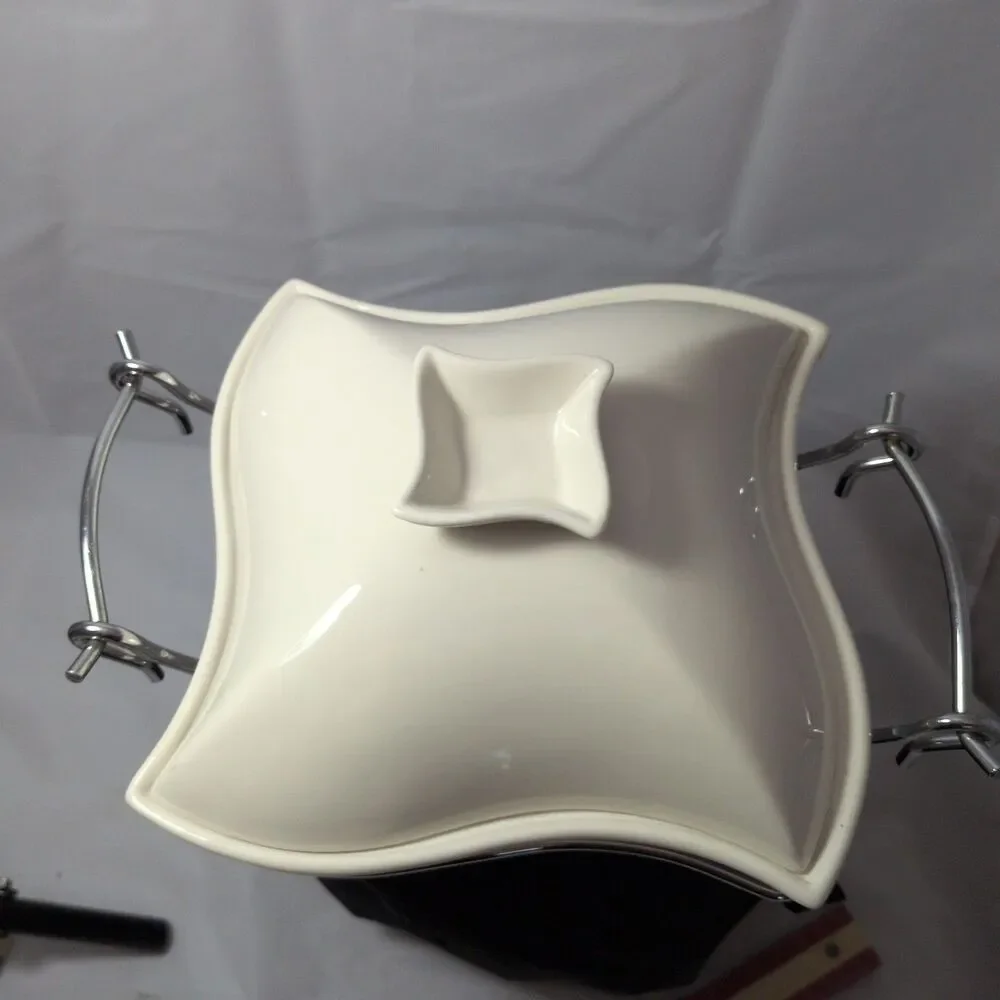 Godinger Siena White Ceramic 1 Qt Covered Baker Casserole Dish Chrome Stand